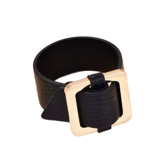 ❀ Ladies Embossed Snakeskin Faux Leather Wrap Buckle Bracelet - Picture 3 of 4